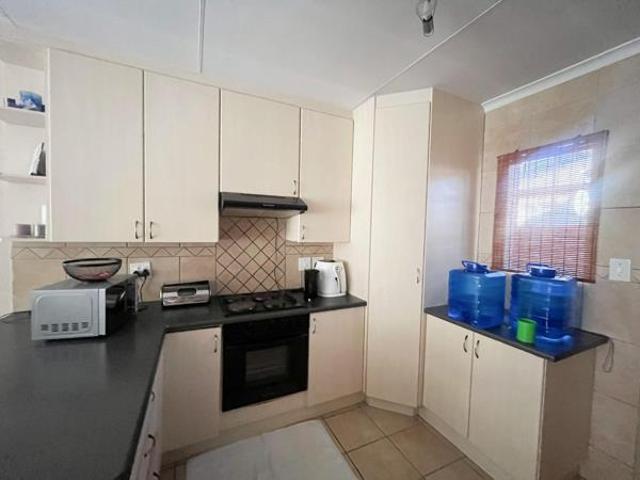 3 Bedroom Townhouse in Heuwelsig Estate