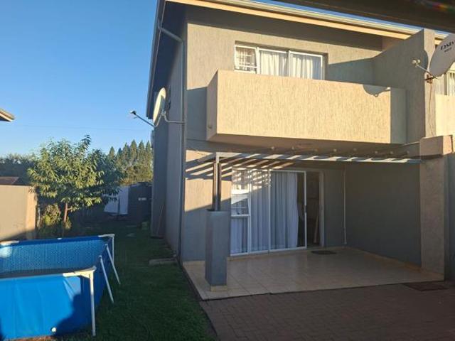 3 Bedroom Townhouse in Highveld Park