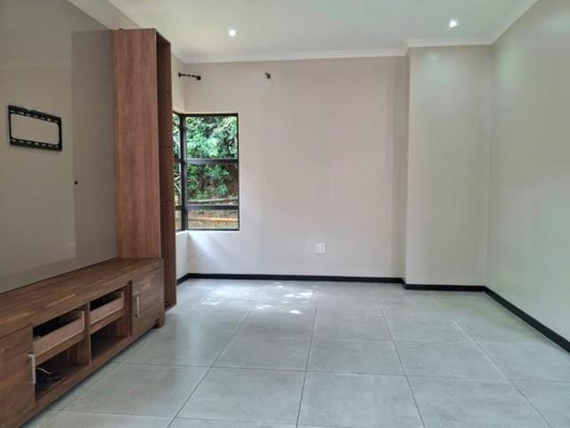 3 Bedroom Townhouse in Hilltop Private Estate