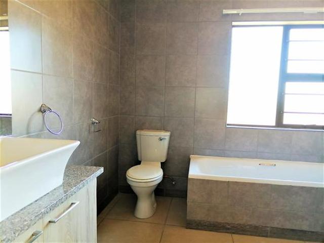 3 Bedroom Townhouse in Hillside