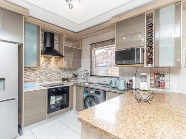 3 Bedroom Townhouse in Honey Park