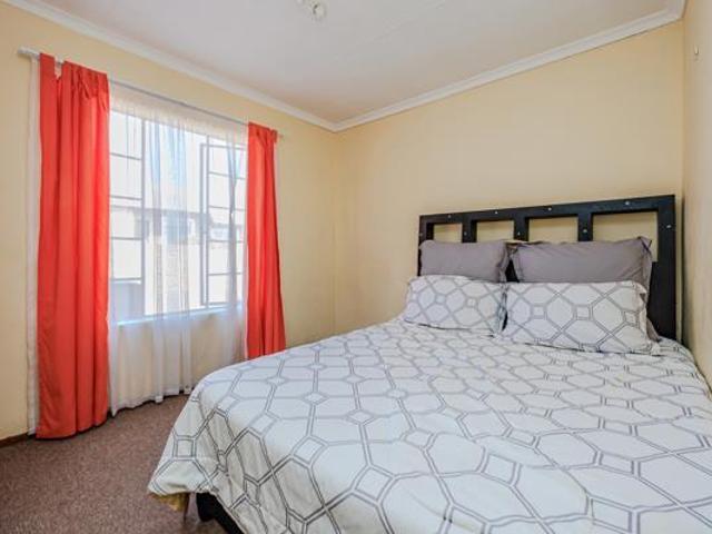 3 Bedroom Townhouse in Honeydew Manor