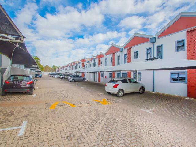3 Bedroom Townhouse in Honeydew Grove