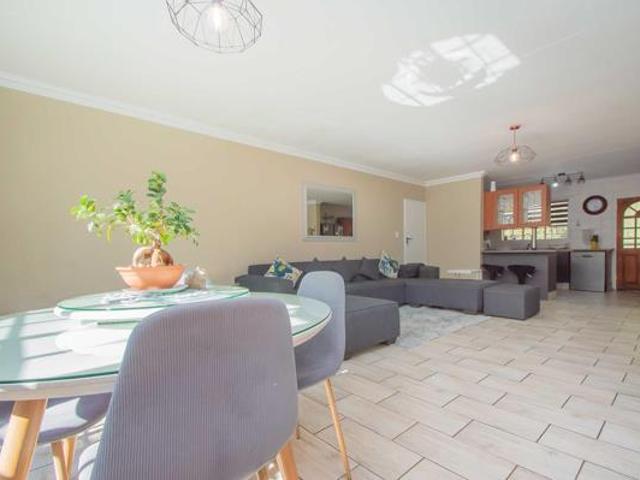 3 Bedroom Townhouse in Honeydew Grove