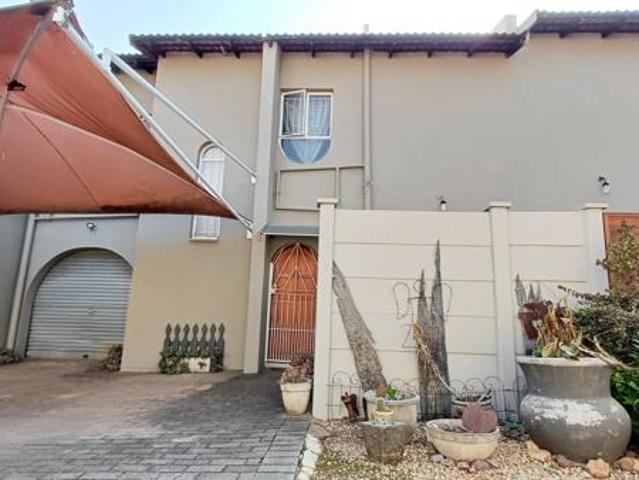 3 Bedroom Townhouse in Ifafi