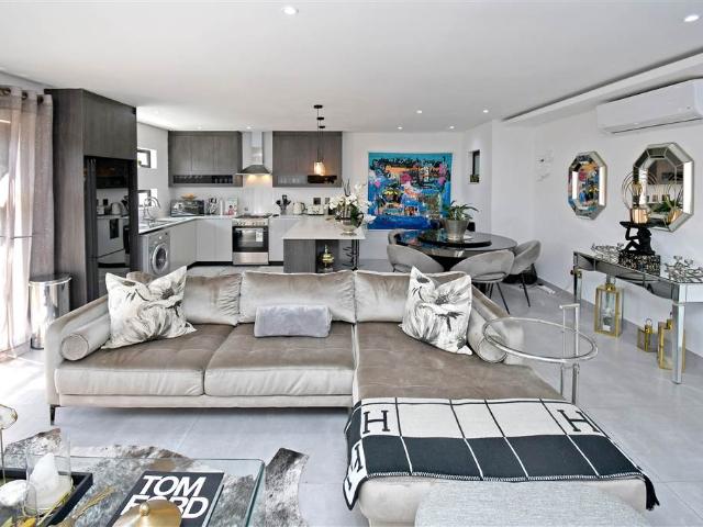 3 Bedroom Townhouse in Illovo