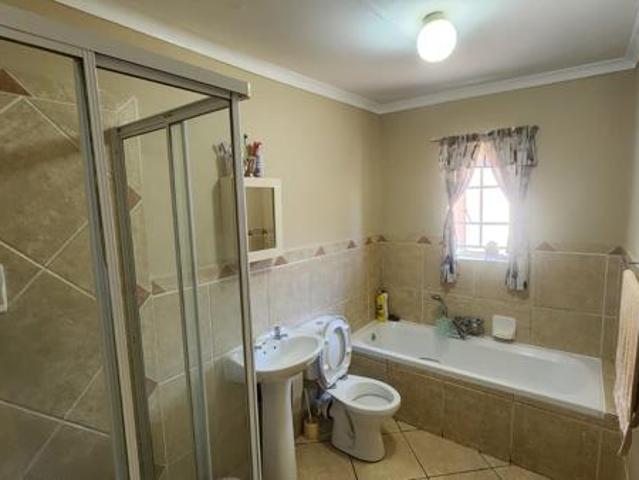 3 Bedroom Townhouse in Illiondale
