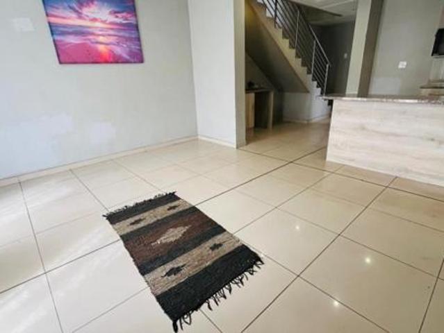 3 Bedroom Townhouse in Jackaroo Park