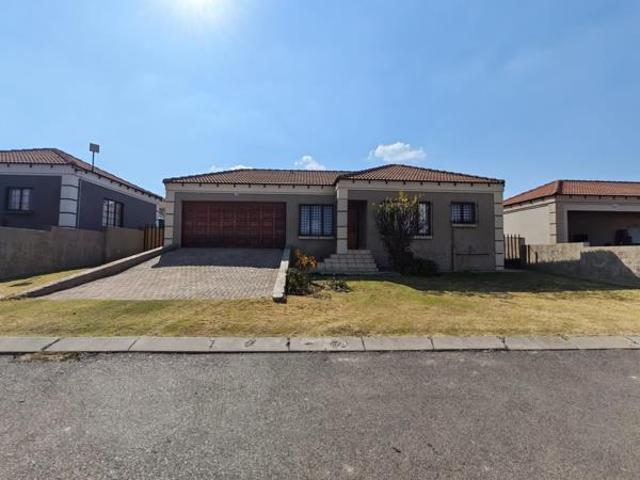 3 Bedroom Townhouse in Jackaroo Park