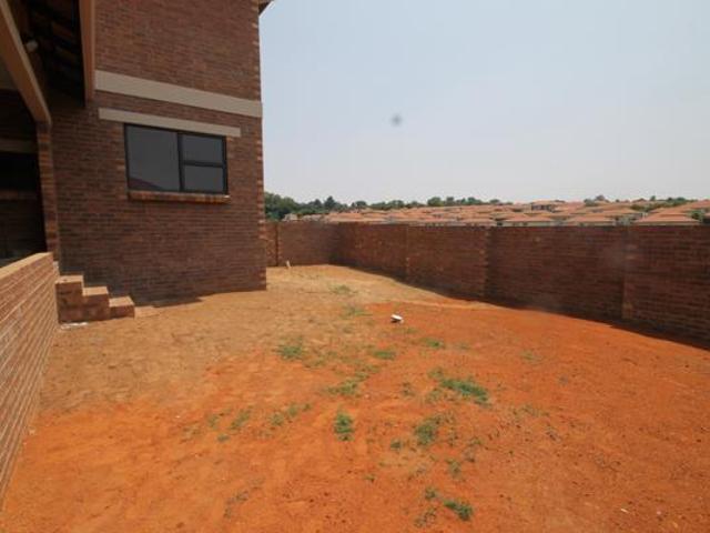 3 Bedroom Townhouse in Jackaroo Park