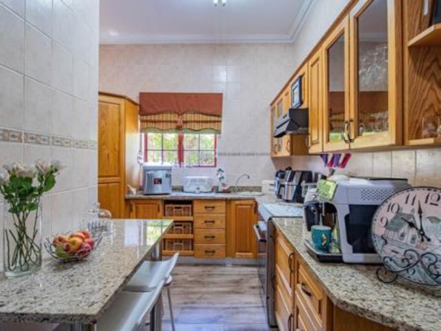 3 Bedroom Townhouse in Jordaan park