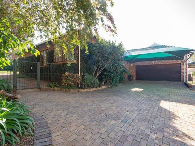 3 Bedroom Townhouse in Jordaan park