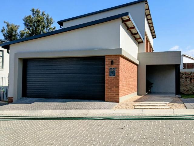 3 Bedroom Townhouse in Kyalami