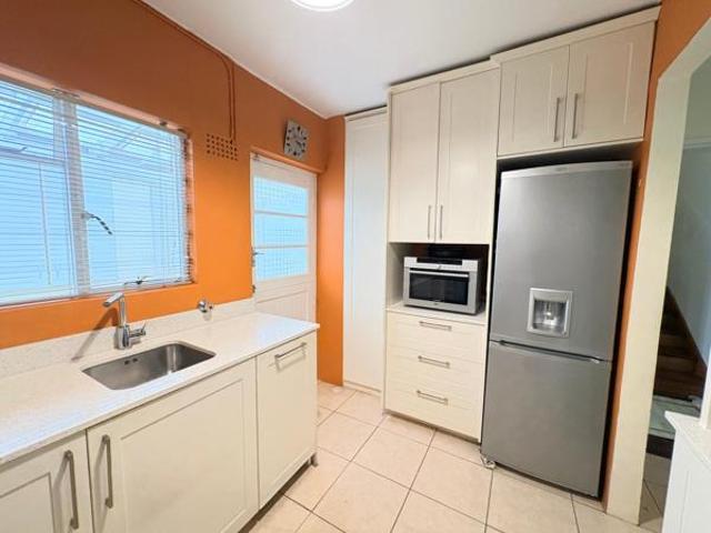 3 Bedroom Townhouse in Kenilworth