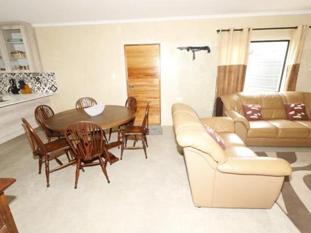 3 Bedroom Townhouse in Kenton On Sea