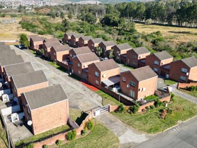 3 Bedroom Townhouse in King Williams Town Qonce Central