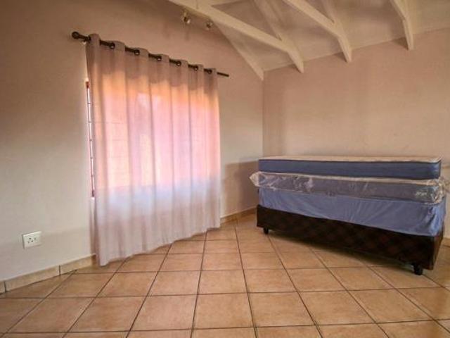 3 Bedroom Townhouse in Kingsview