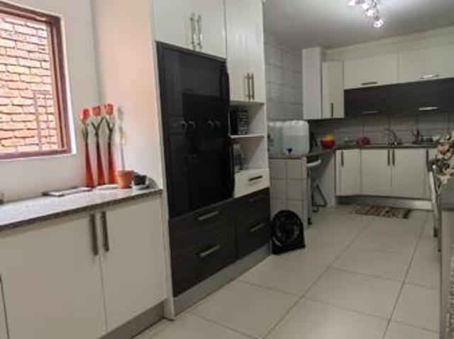 3 Bedroom Townhouse in Kingsview