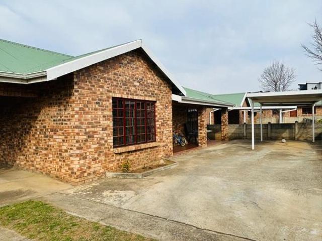 3 Bedroom Townhouse in Kokstad