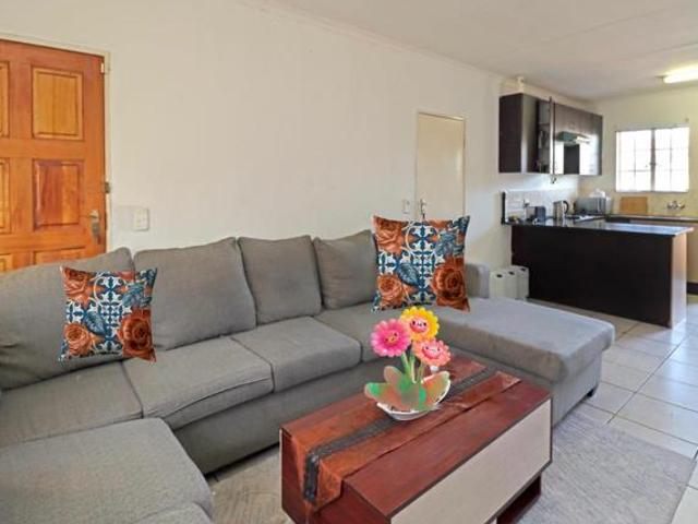 3 Bedroom Townhouse in Kosmosdal