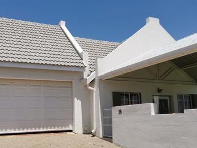 3 Bedroom Townhouse in Kosmosdal