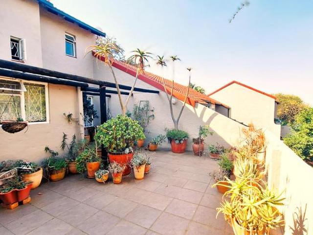3 Bedroom Townhouse in Lynnwood Ridge