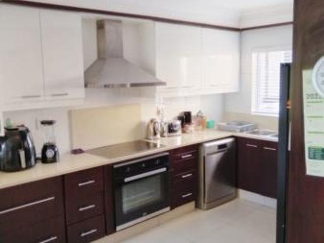 3 Bedroom Townhouse in La Mercy