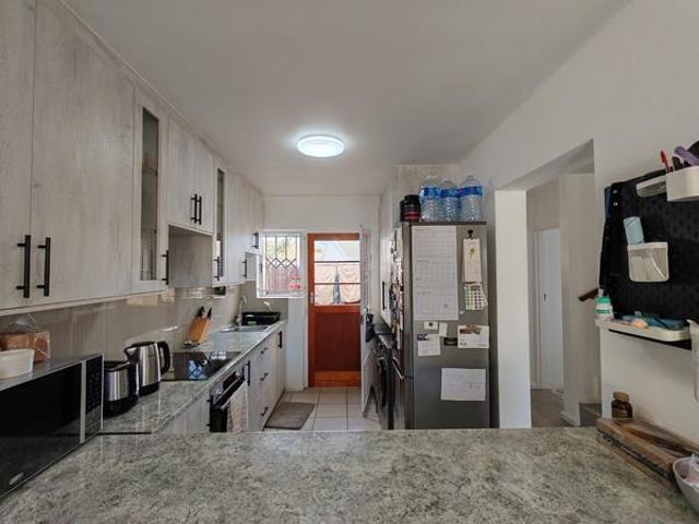 3 Bedroom Townhouse in Lakeside