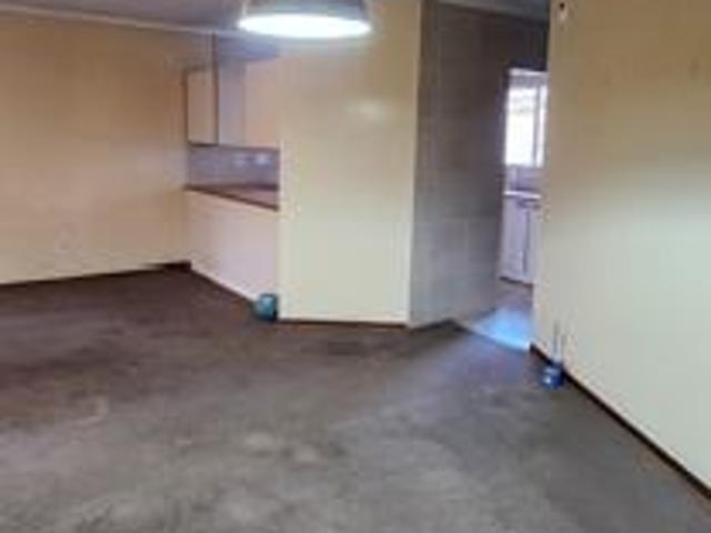 3 Bedroom Townhouse in Langenhoven Park