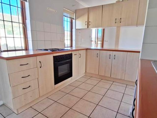 3 Bedroom Townhouse in Langenhoven Park