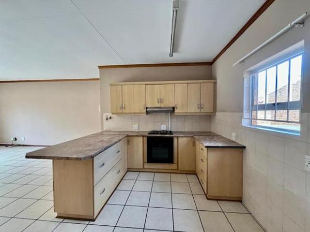 3 Bedroom Townhouse in Langenhoven Park
