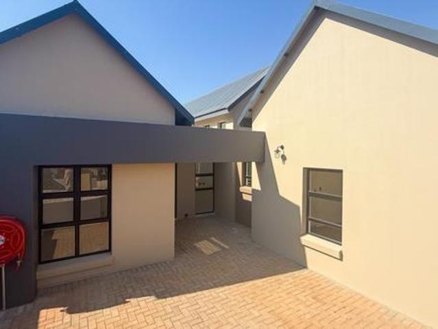 3 Bedroom Townhouse in Leloko