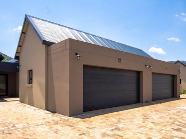 3 Bedroom Townhouse in Leloko