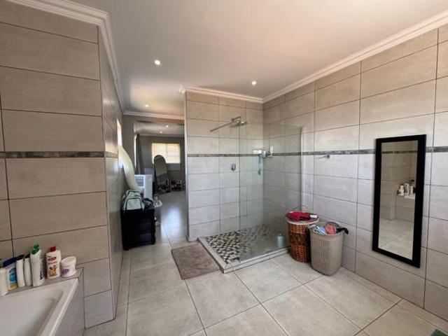 3 Bedroom Townhouse in Leloko