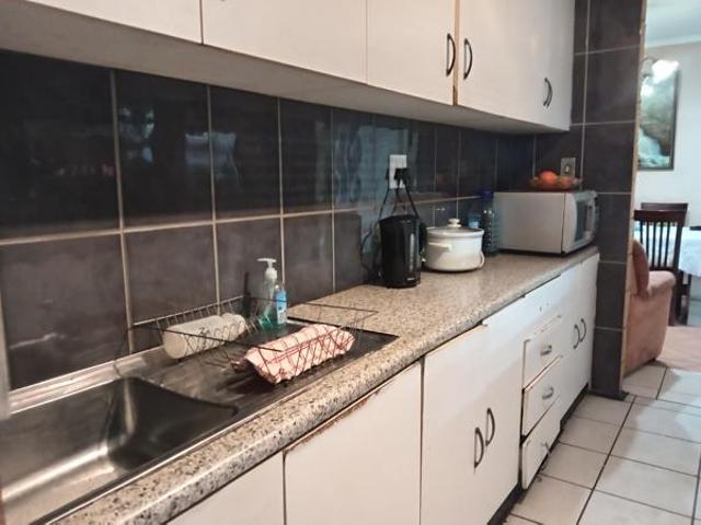 3 Bedroom Townhouse in Lentegeur