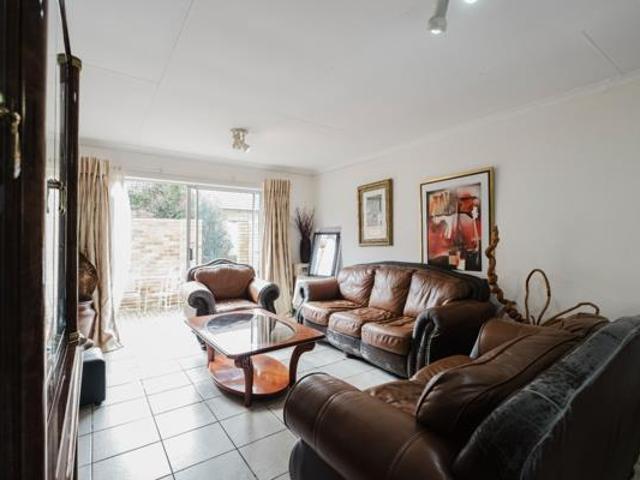 3 Bedroom Townhouse in Liefde en Vrede
