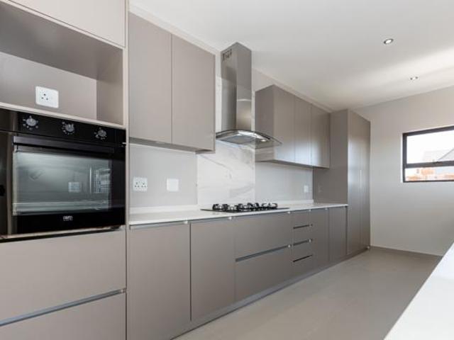 3 Bedroom Townhouse in Lilyvale SH