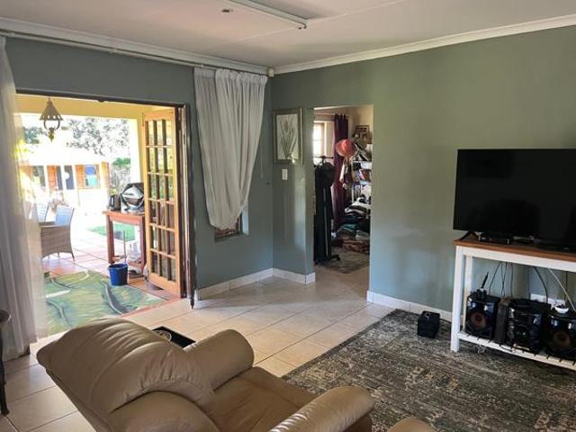 3 Bedroom Townhouse in Lincoln Meade