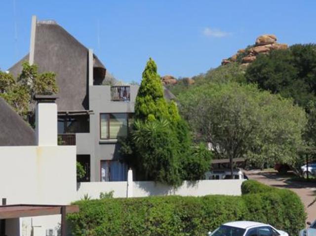3 Bedroom Townhouse in Lonehill