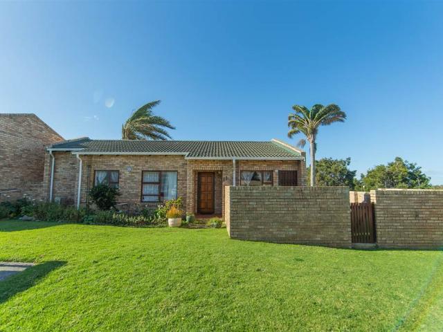 3 Bedroom Townhouse in Lorraine