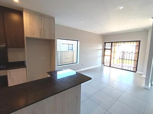 3 Bedroom Townhouse in Lorraine