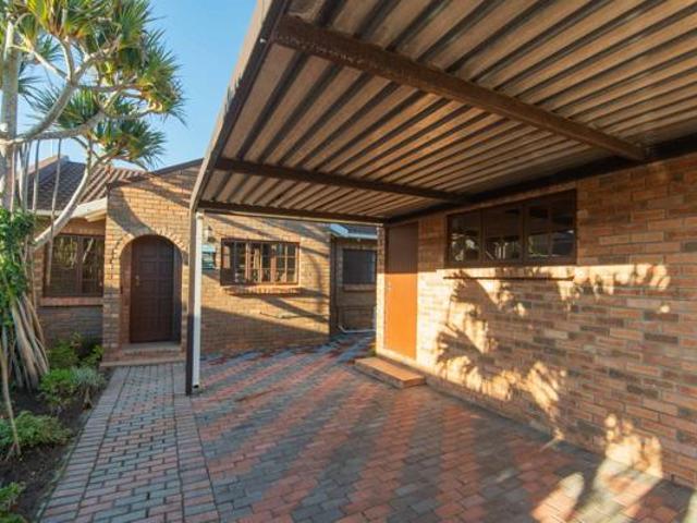 3 Bedroom Townhouse in Lovemore Heights