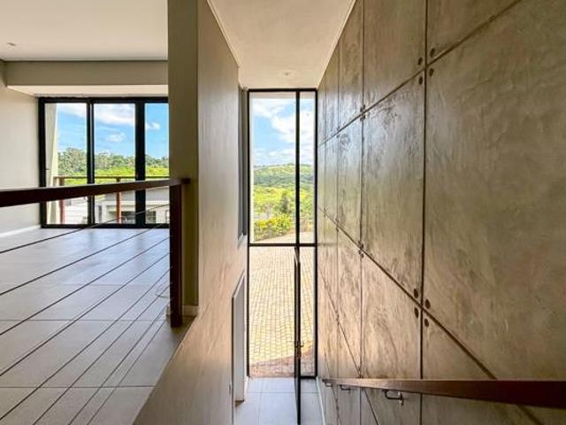 3 Bedroom Townhouse in Palm Lakes Estate