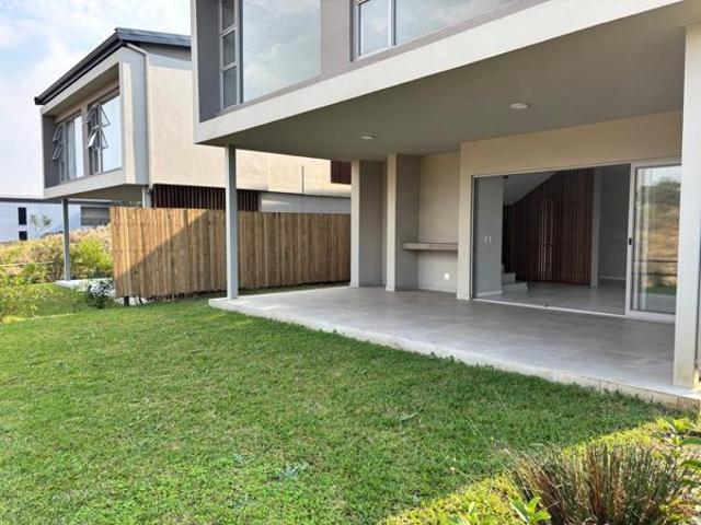 3 Bedroom Townhouse in Palm Lakes Estate