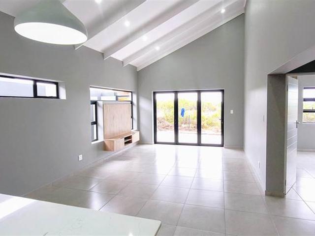 3 Bedroom Townhouse in Paradise Beach