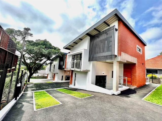 3 Bedroom Townhouse in Park Hill