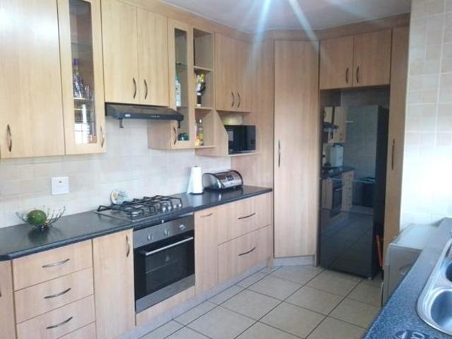 3 Bedroom Townhouse in Parkrand