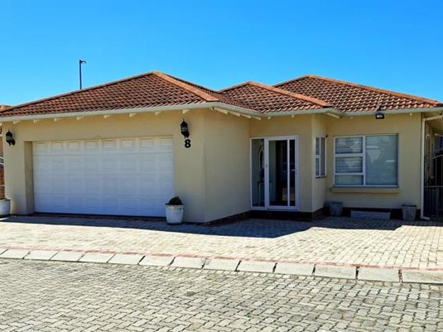3 Bedroom Townhouse in Parsons Vlei
