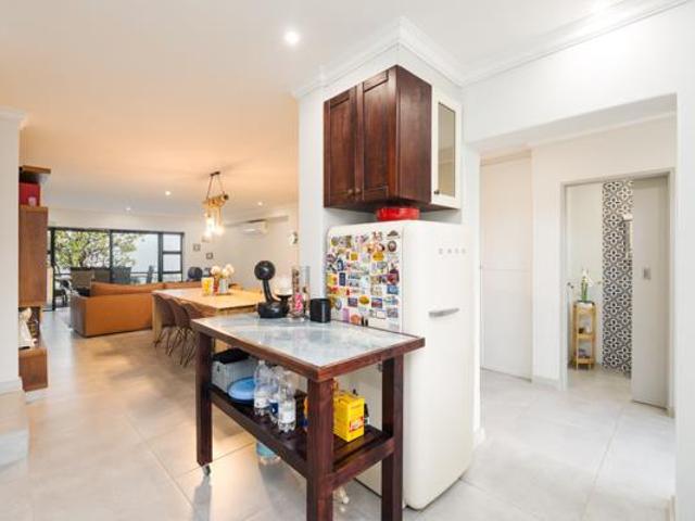 3 Bedroom Townhouse in Pearl Valley Golf & Country Estate