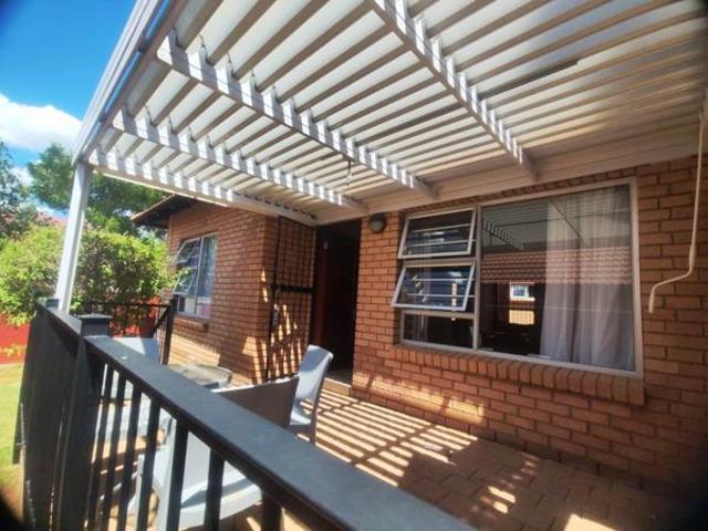 3 Bedroom Townhouse in Pentagon Park